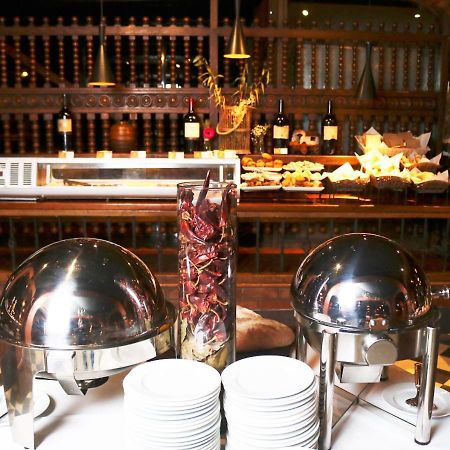 Hotel Y Centro De Eventos Manquehue Las Condes ซานติอาโก ภายนอก รูปภาพ