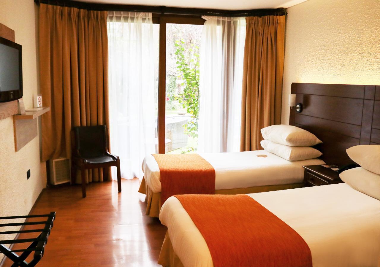 Hotel Y Centro De Eventos Manquehue Las Condes ซานติอาโก ภายนอก รูปภาพ