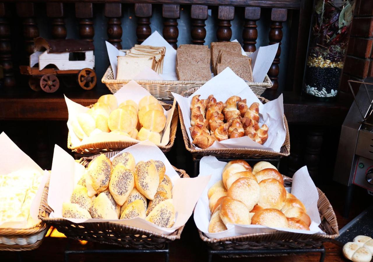 Hotel Y Centro De Eventos Manquehue Las Condes ซานติอาโก ภายนอก รูปภาพ